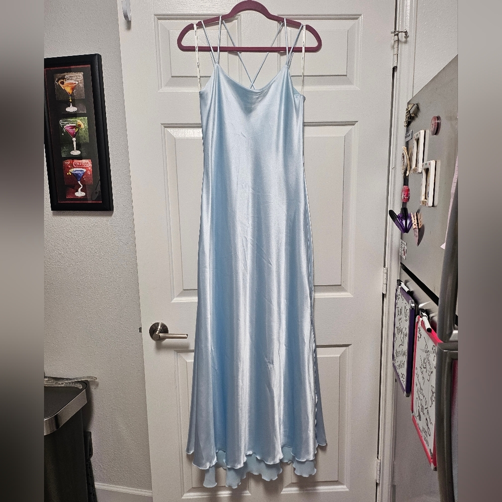 ✨️Just Choon Beautiful Baby Blue Strappy Gown Stylish Side Slits Lined Size 13